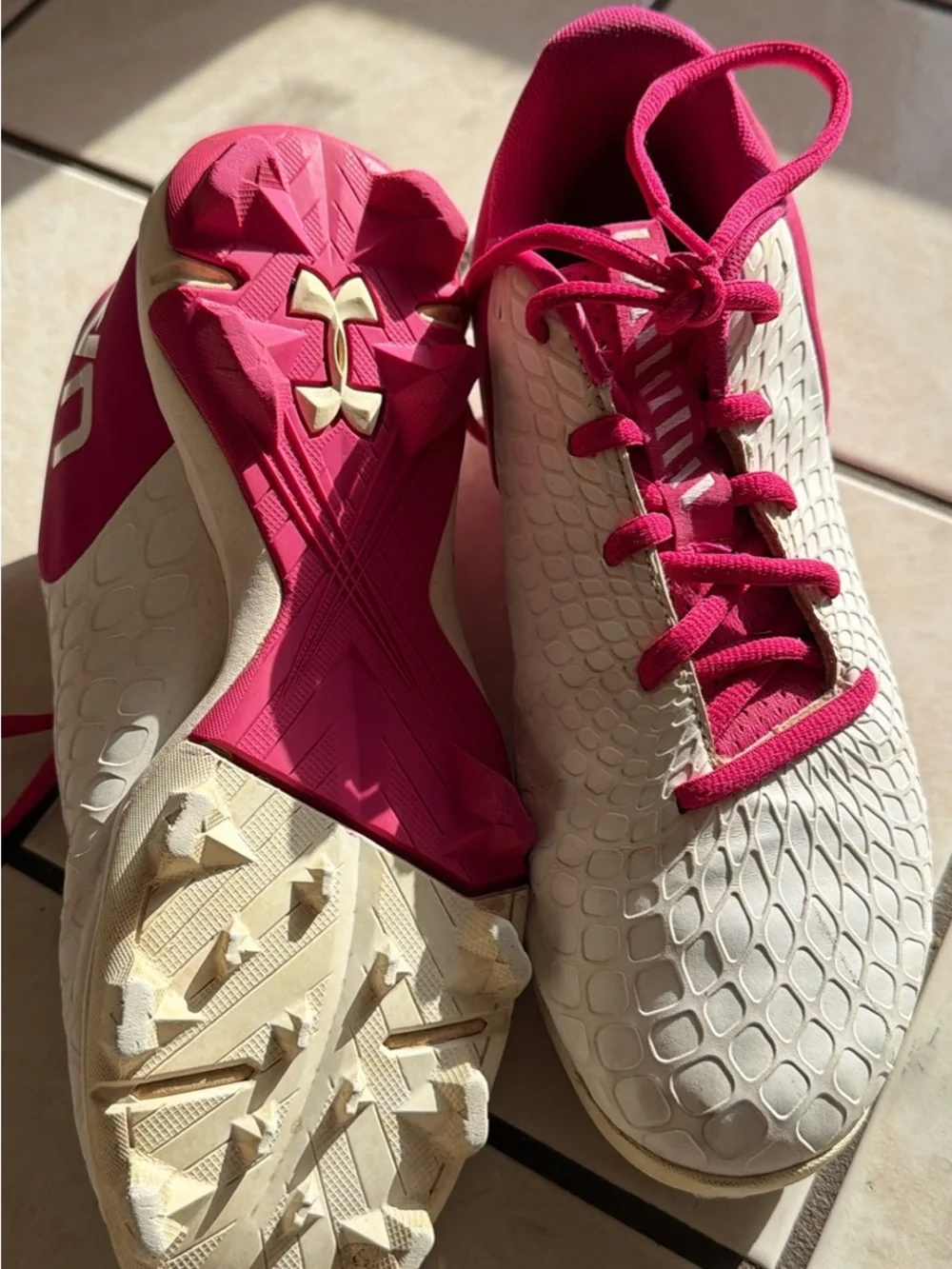Under Armour Women’s Bright Pink Cleats